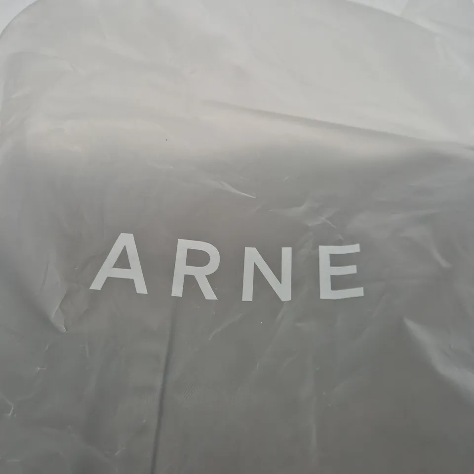 ARNE TAILORED CHINO SHORTS IN OLIVE, UK 32R (ARNE-48602)
