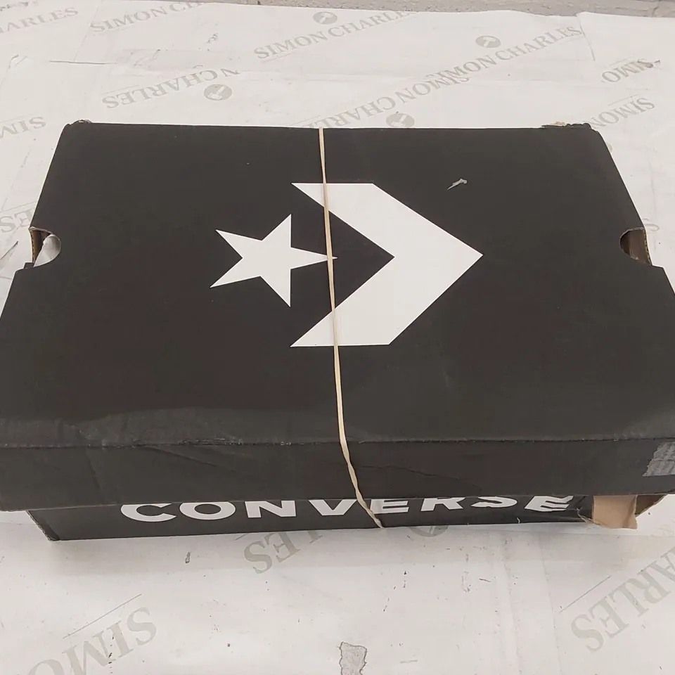 BOXED CONVERSE CHUCK TAYLOR SHOES - SIZE 6.5 (1 BOX)