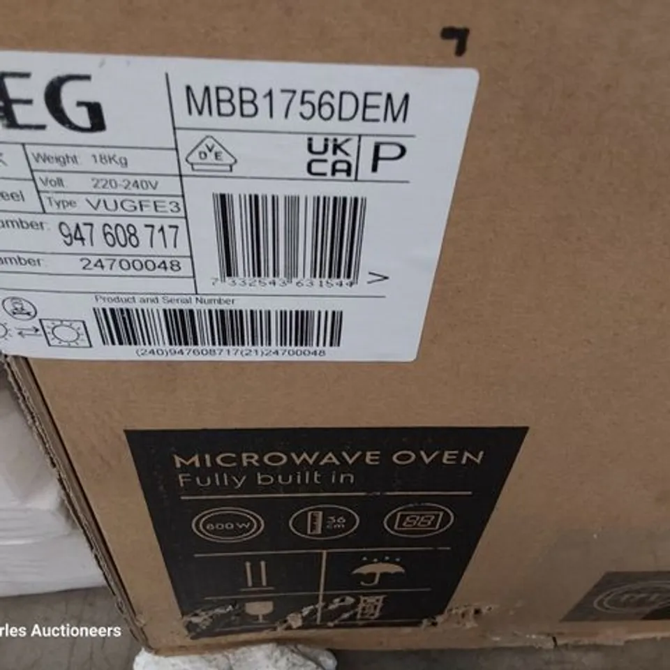 AEG INTEGRATED 17L 800W MICROWAVE & GRILL BLACK MODEL MBB1756DEM RRP £525