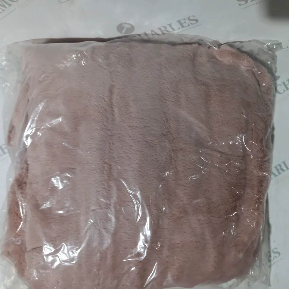 BOXED COZEE HOME VELVETSOFT HEATED THROW IN PINK