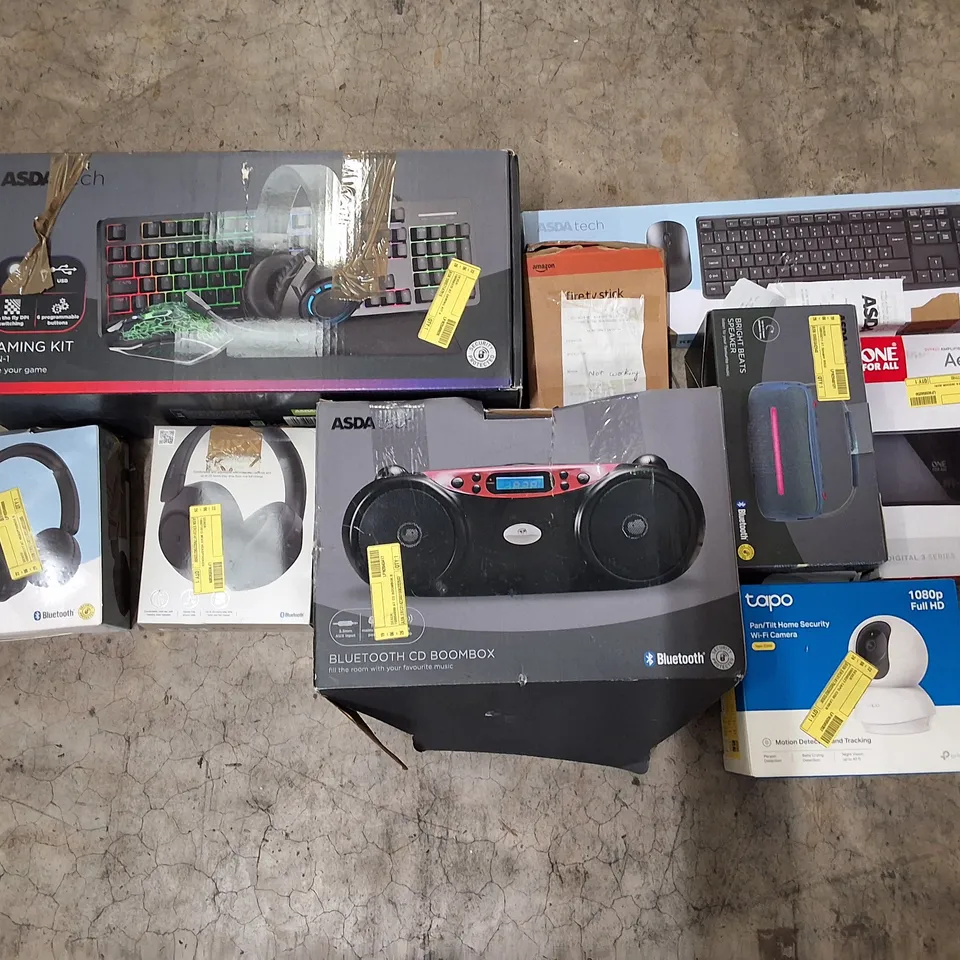 PALLET CONTAINING ASSORTED ELECTRICAL RETURNS INCLUDING HOME SECURITY WIFI CAMERA, AERIALS, BRIGHT BEATS SPEAKER, GAMING KIT, HEADPHONES & BLUETOOTH CD BOOMBOX