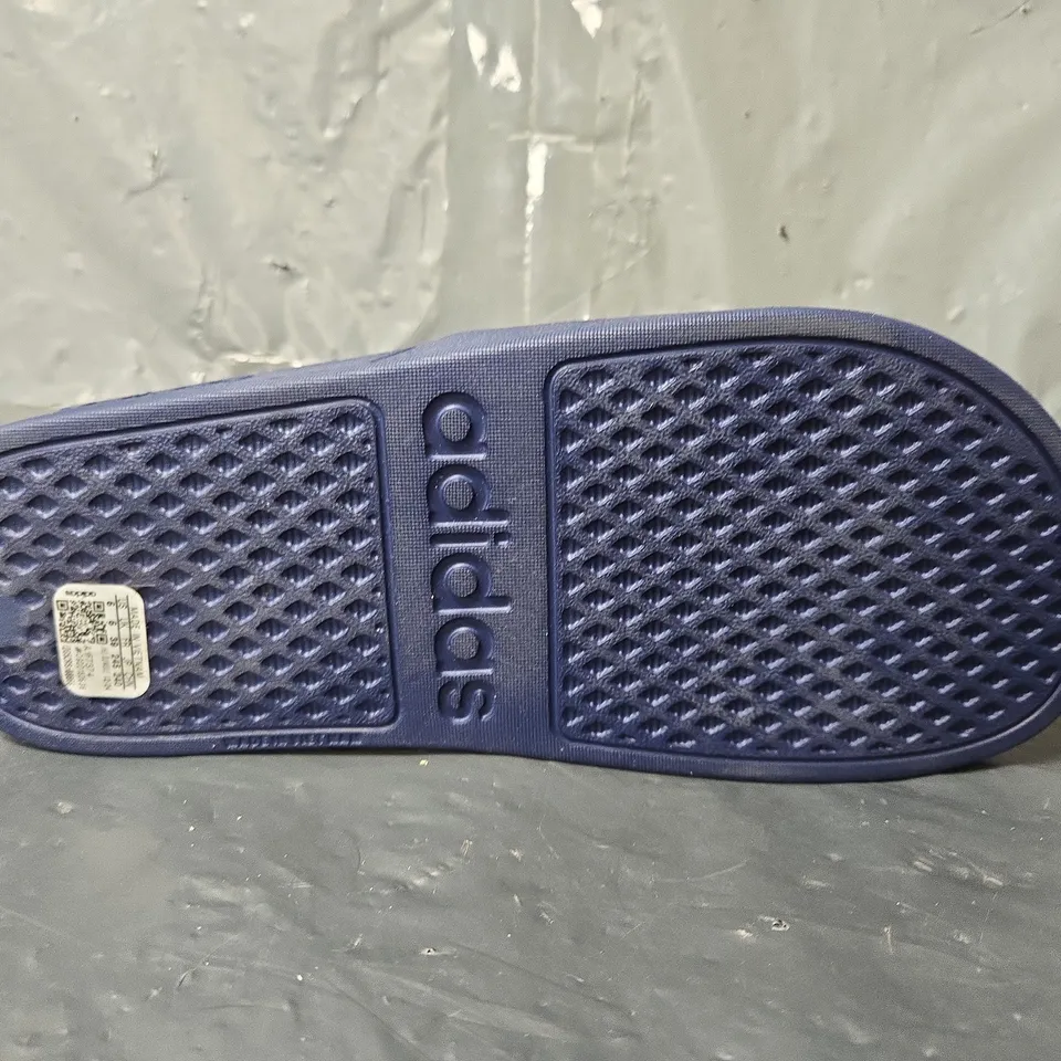 UNBOXED PAIR OF ADIDAS ADILETTE AQUA SLIDES IN NAVY - UK 6