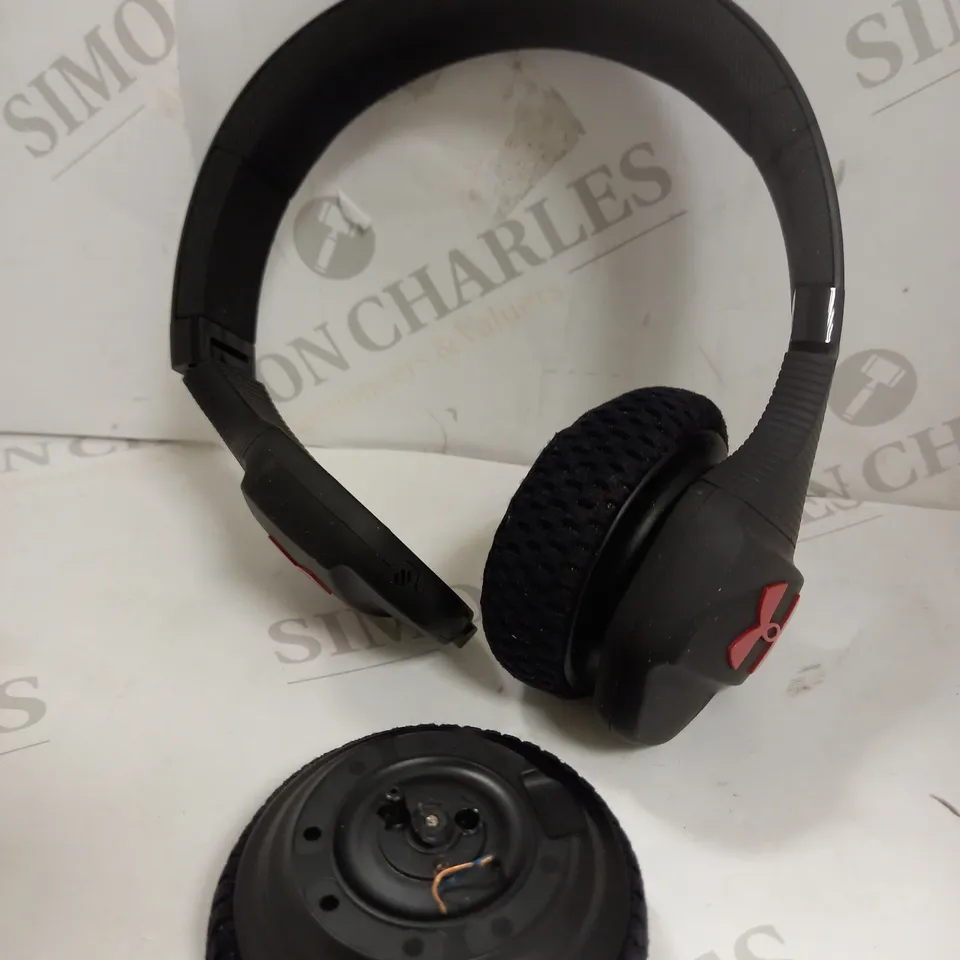 UNDER ARMOUR TRAIN SPORT BLUETOOTH WIRELESS HEADPHONES - BLACK