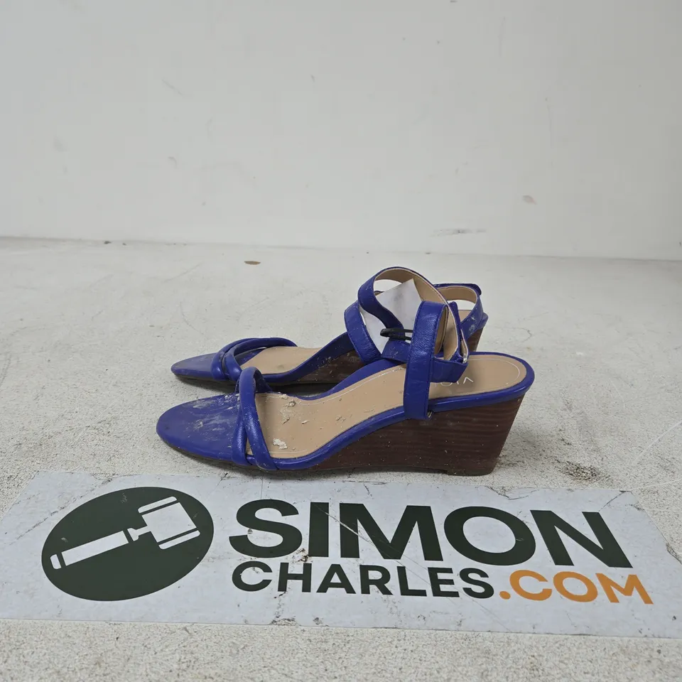 VIONIC WOMEN'S BLUE WEDGE SANDALS WITH STRAPS UK SIZE 8