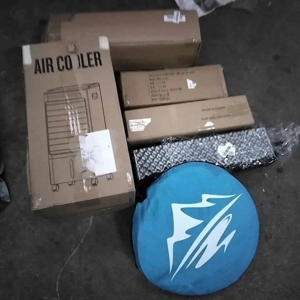 PALLET OF ASSORTED ITEMS AIR COOLER, FOOTIEBOX.COM POP UP GOAL, POPUP TENT, ICE COOLER, T SHAPED BACK DROP SUPPORT, GRUBBY VEGAN RECIPE KITS 