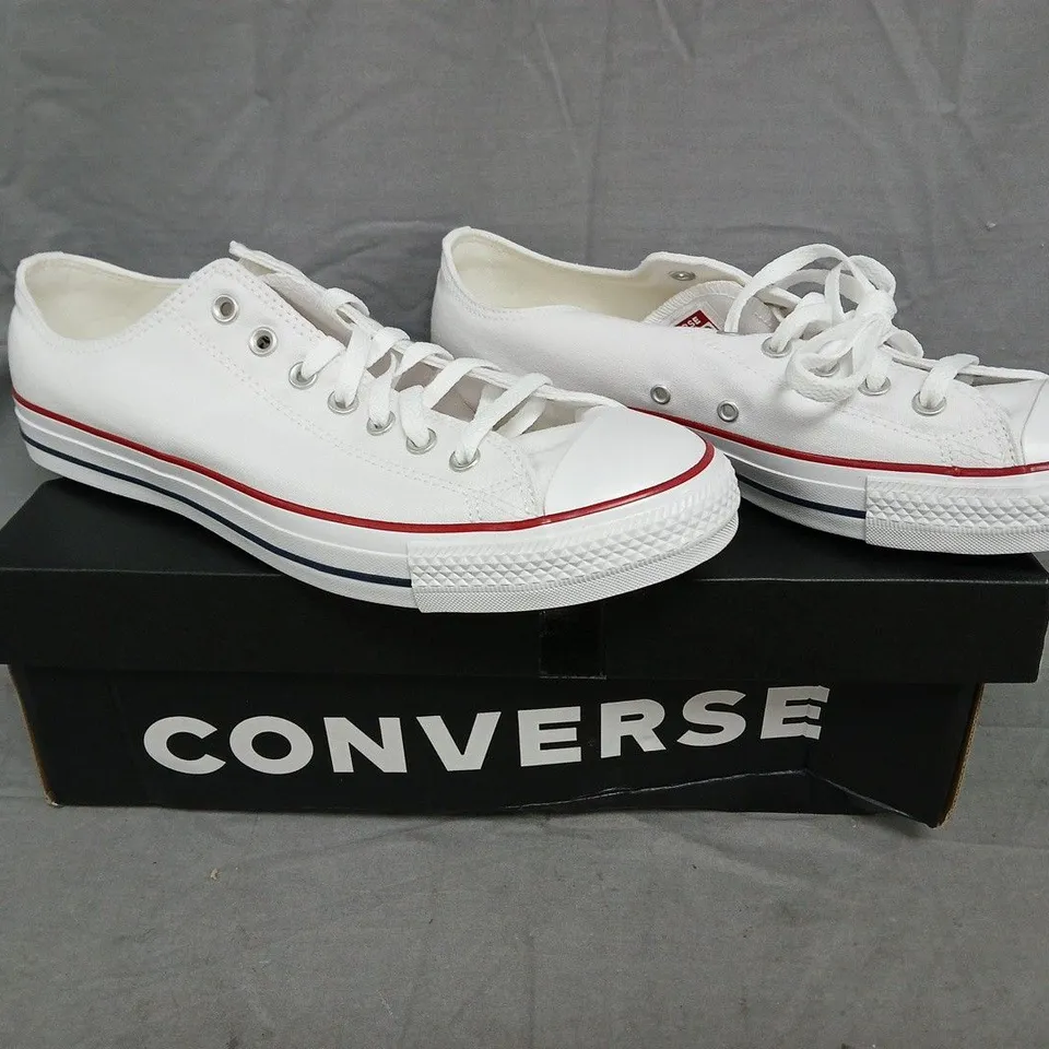 BOXED PAIR OF CONVERSE WIDE OX TRAINERS - WHITE - SIZE UK 12