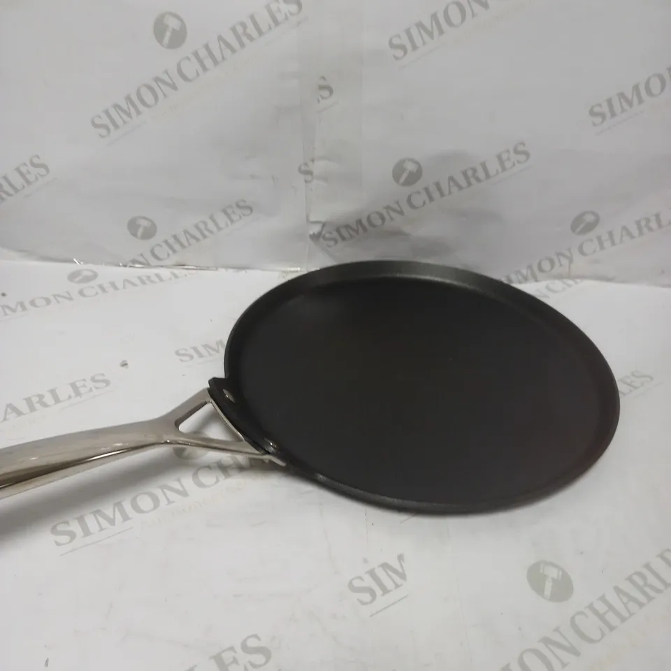 LE CREUSET TNS 28X2CM CREPE PAN