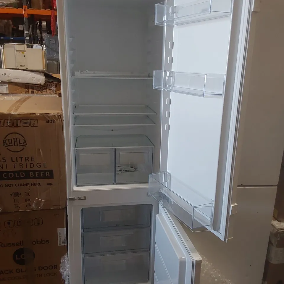 ELECTROLUX LNT3LF18S BUILT IN 70/30 LOW FROST FRIDGE FREEZER