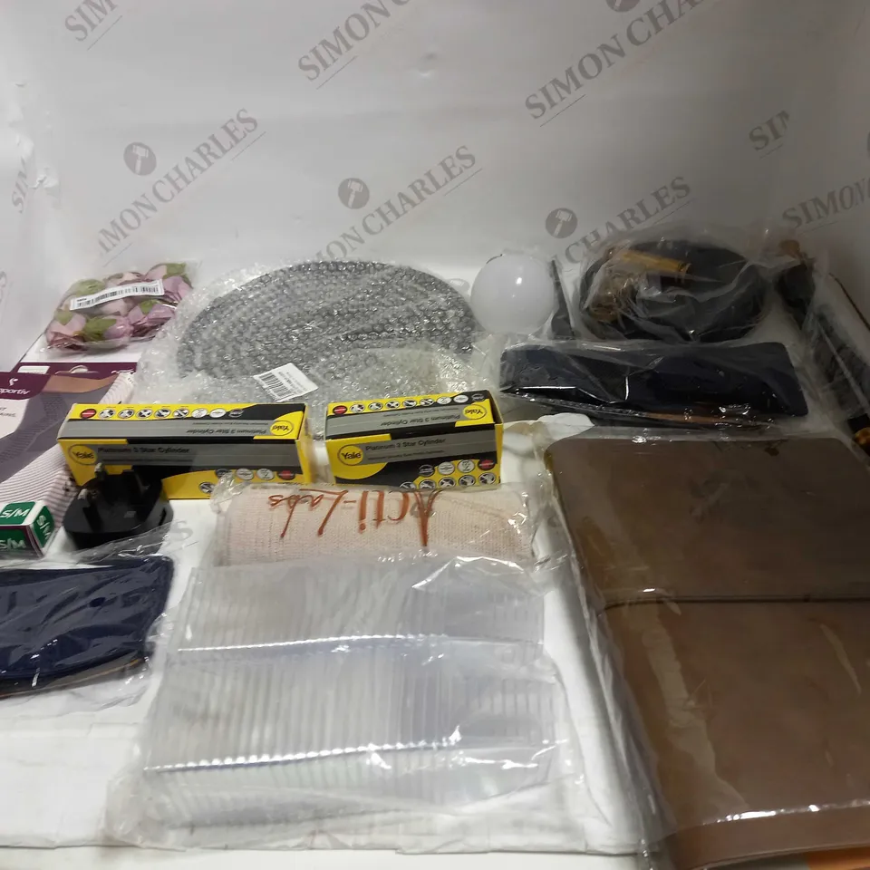 LOT OF ASSORTED HOUSEHOLD GOODS TO INCLUDE ADVENTURE BOOKLET, KNEE SUPPORT, AND PLATINUM 3 STAR CYLINDER ETC.