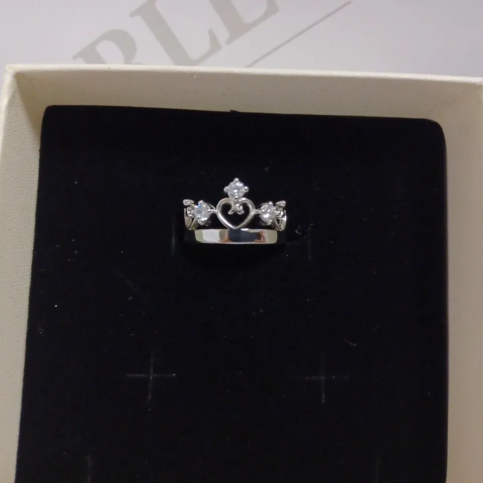 SILVER LOOP RING WITH CROWN DETAIL