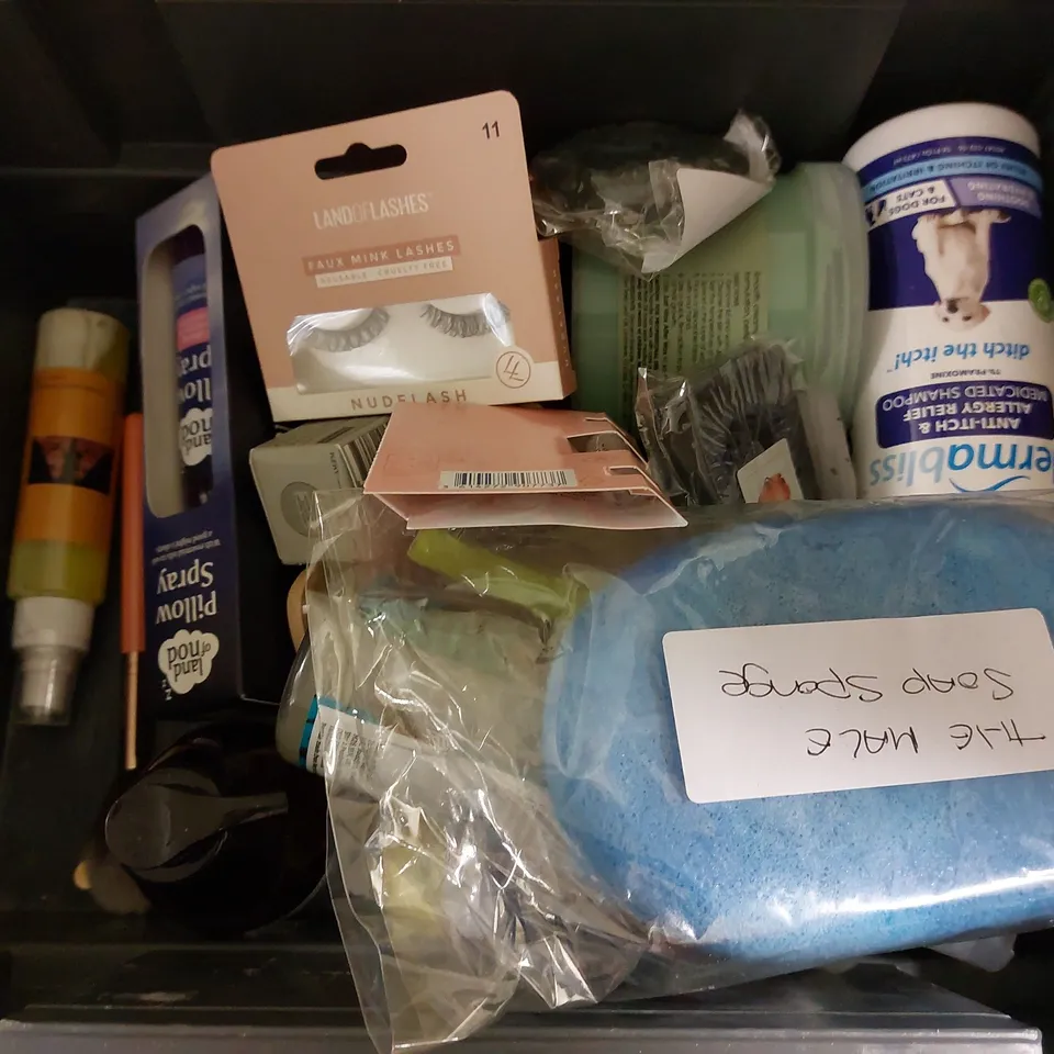 BOX OF APPROX 20 COSMETIC ITEMS TO INCLUDE DOUBLEBASE GEL, CREED SPONGE SOAP, LAND OF LASHES EYELASHES