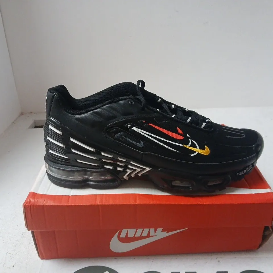 NIKE UK 11 AIR MAX PLUS III