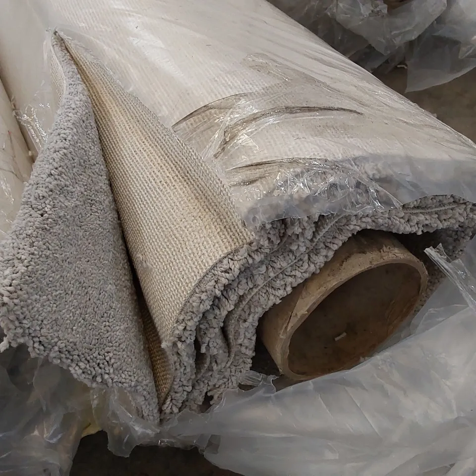 ROLL OF QUALITY ULTIMATE IMPRESSIONS HIGHLIFE CARPET // SIZE: APPROX 5 X 2.7m