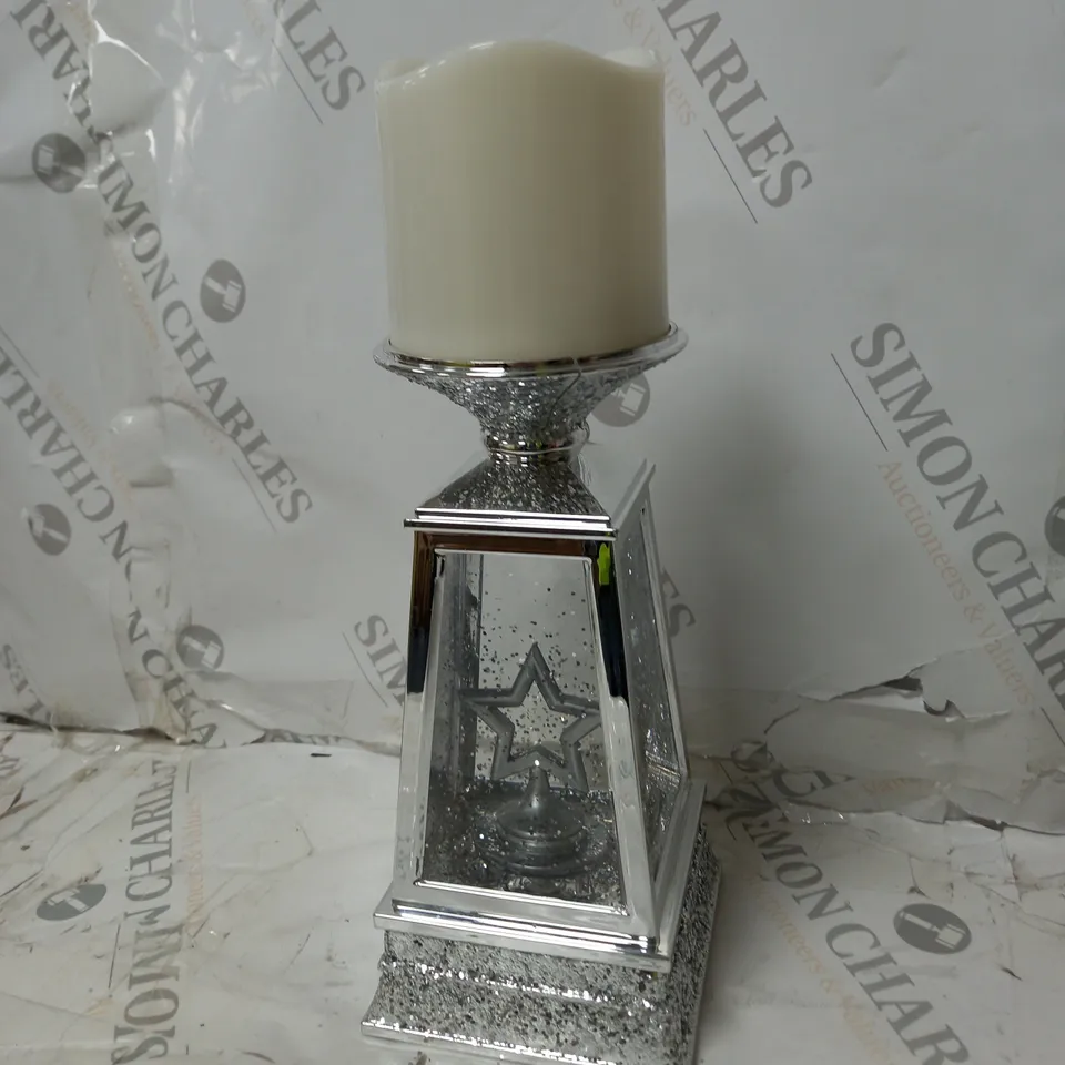 BOXED JM BY JULIEN MACDONALD CANDLE HOLDER WITH SWIRLING GLITTER