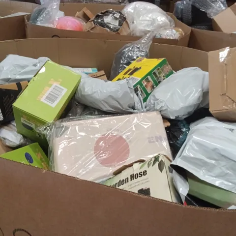 PALLET CONTAINING A LARGE QUANTITY OF HOSES