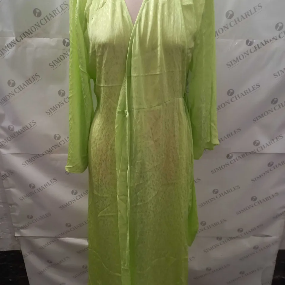 H&M GREEN WRAP DRESS - EUR S