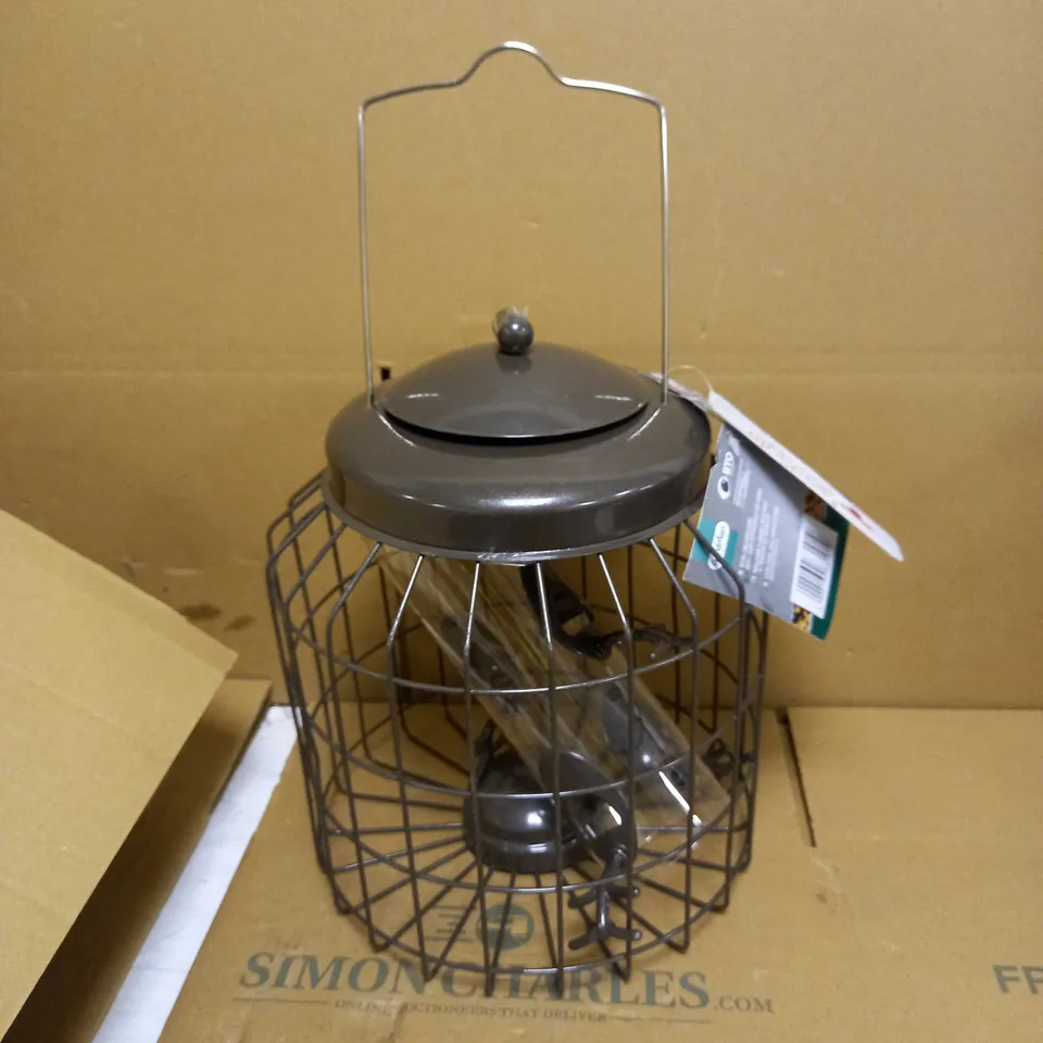 GARDMAN HEAVY DUTY SQUIRREL PROOF SEED BIRD FEEDER