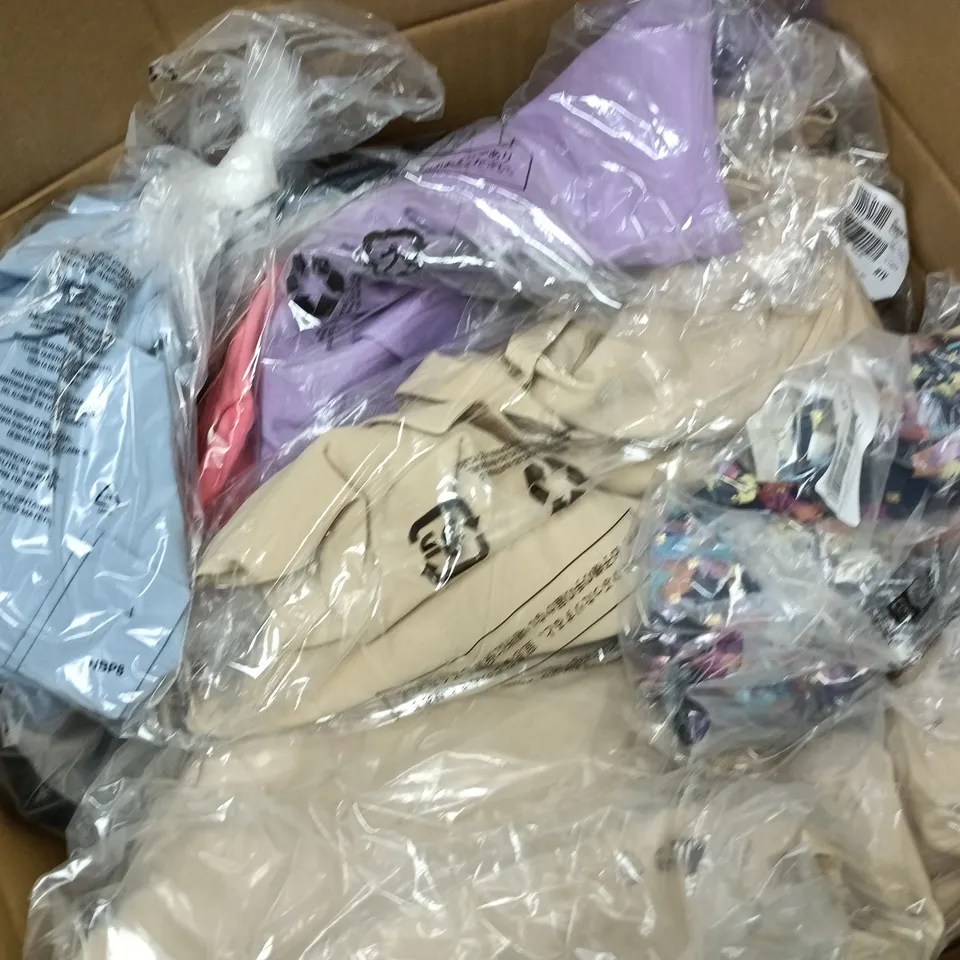 APPROXIMATELY 30 ASSORTED CLOTHING ITEMS IN VARIOUS SIZES, STYLES & COLOURS TO INCLUDE BRANDS SUCH AS RUTH LANGSFORD, DANNII MINOGUE, BRENDA EDWARDS, ETC - COLLECTION ONLY