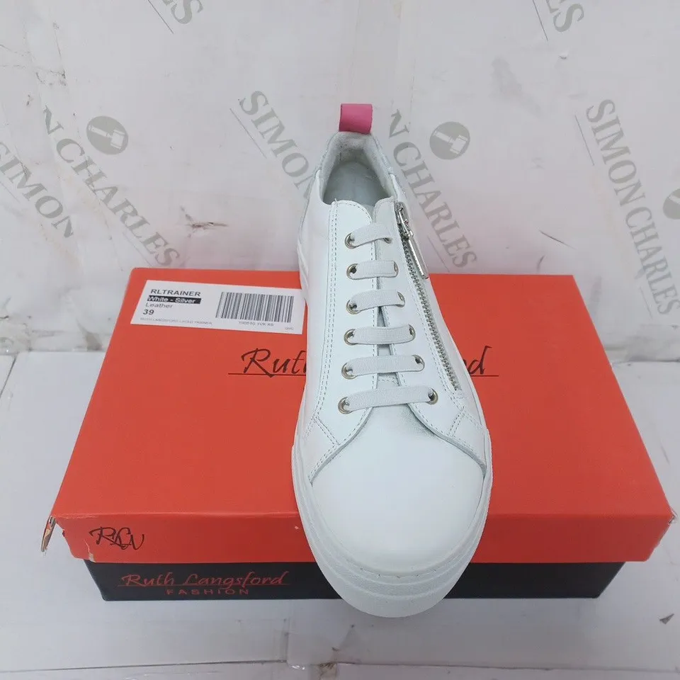 BOXED PAIR OF RUTH LANGSFORD ZIP DETAIL TRAINERS IN WHITE/PINK SIZE 6