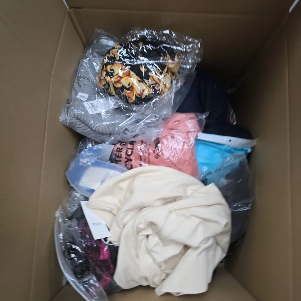 LARGE BOX OF APPROXIMATELY 25 ASSORTED CLOTHING ITEMS IN VARIOUS COLOURS, STYLES AND SIZES - COLLECTION ONLY