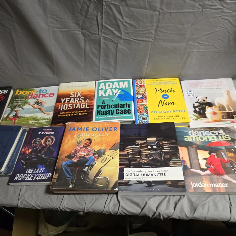 ASSORTED BOOKS, MAGAZINES & COMICS COLLECTION