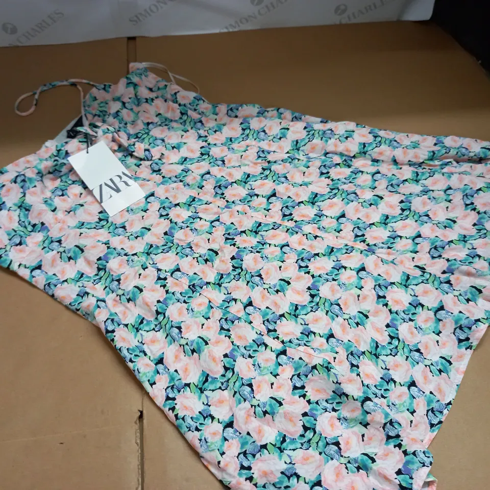 ZARA FLORAL PLAYSUIT - UK L