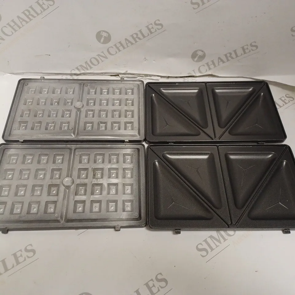 DAEWOO 3-IN-1 SNACK MAKER.