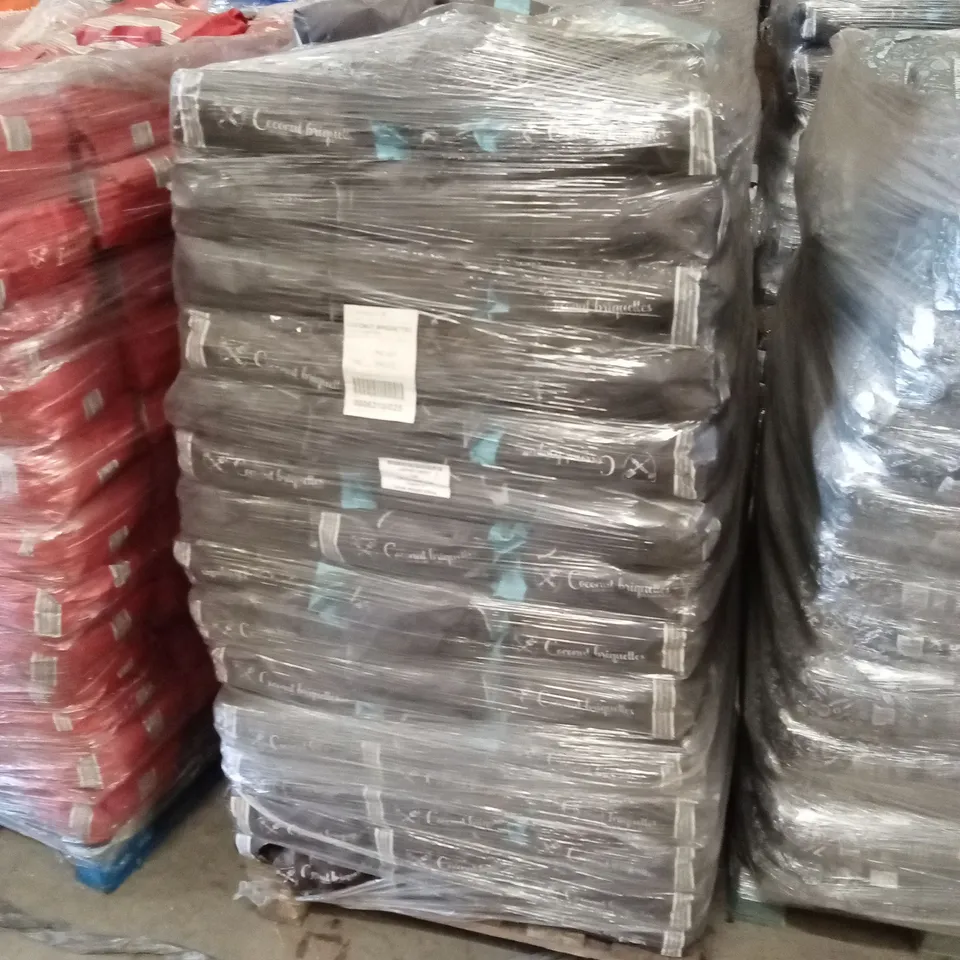 PALLET TO CONTAIN A LARGE QUANTITY OF COCONUT BRIQUETTES 