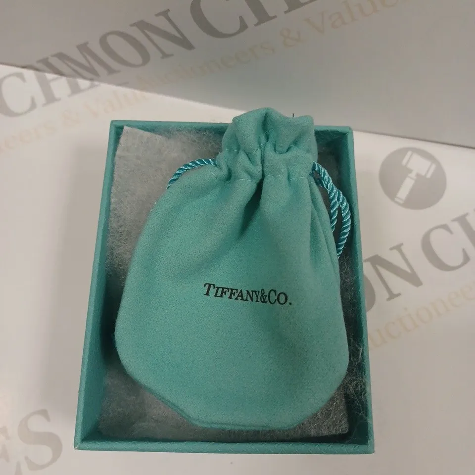 BOXED TIFFANY&CO STERLING SILVER SET. 