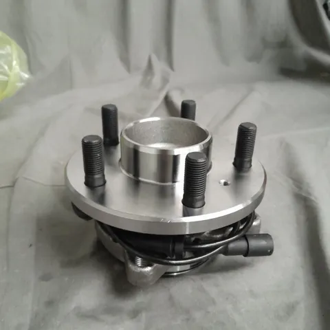 WHEEL BEARING HUB / COLLECTION ONLY 