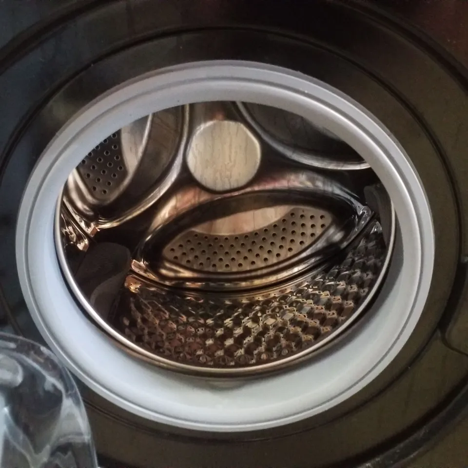 SWAN 8KG 1400 SPIN FREESTANDING WASHING MACHINE - BLACK