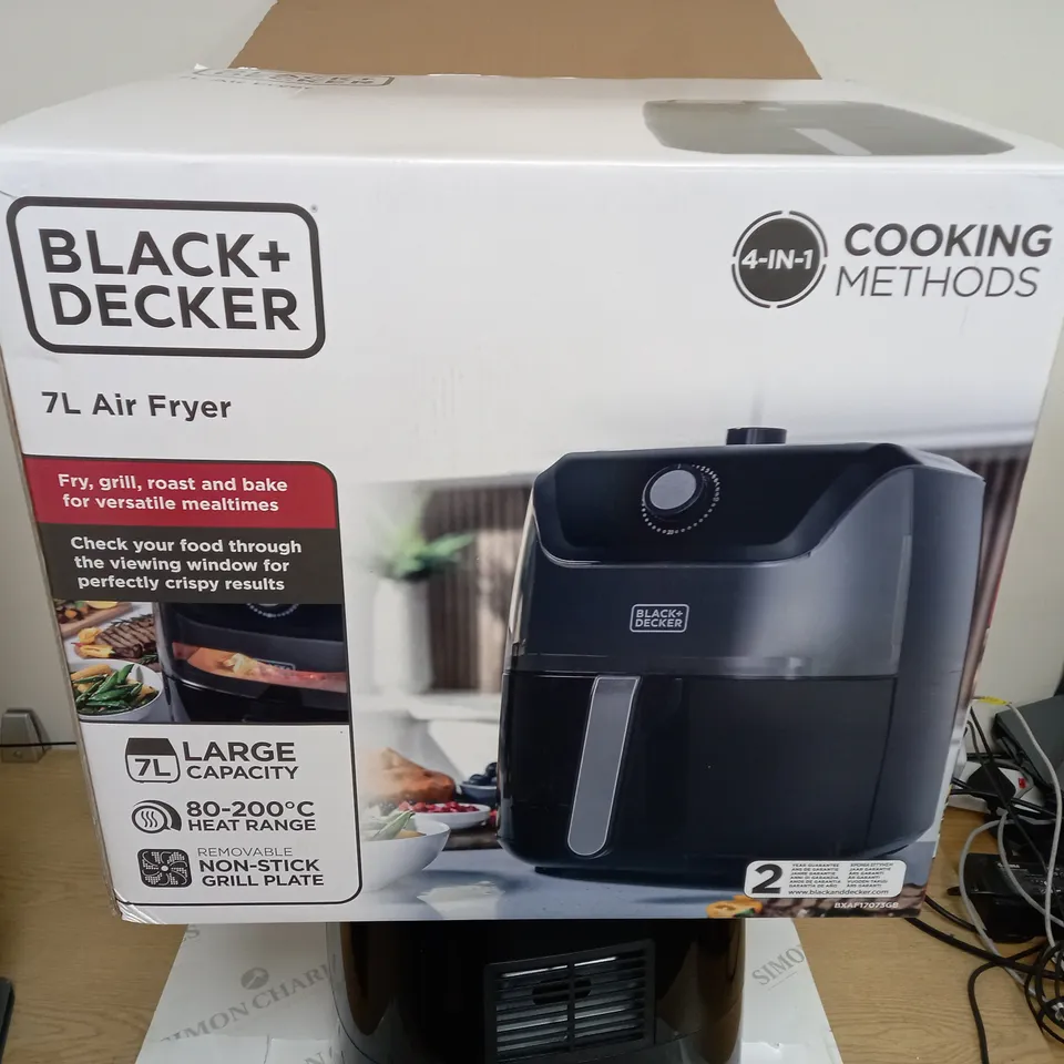 BLACK & DECKER 7L AIR FRYER 