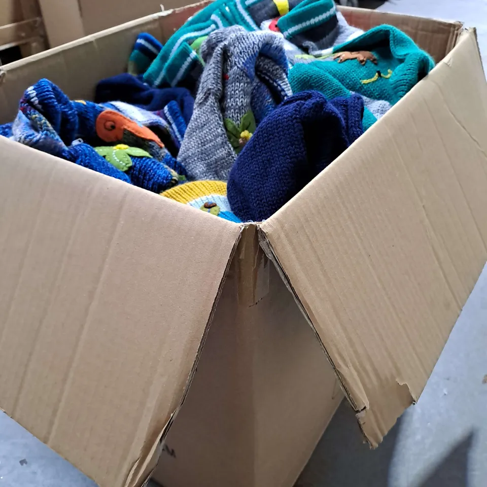 LARGE QUANTITY OF ASSORTED COLOURFUL HANDMADE CHILDRENS CARDIGANS - VARIOUS SIZES