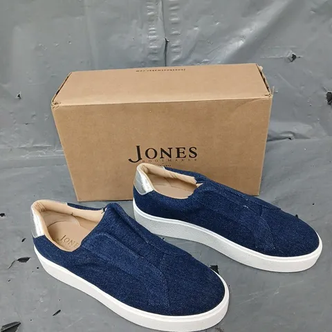 BOXED PAIR OF JONES FERNANDA DENIM BLUE UK 7
