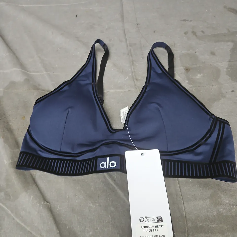 ALO YOGA AIRBRUSH HEART THROB BRA – NAVY, UK 8 (XS/4)