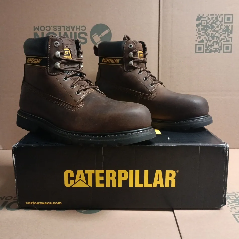 BOXED PAIR OF CATERPILLAR HOLTON STEEL TOE SAFETY BOOTS IN BROWN SIZE UK 10