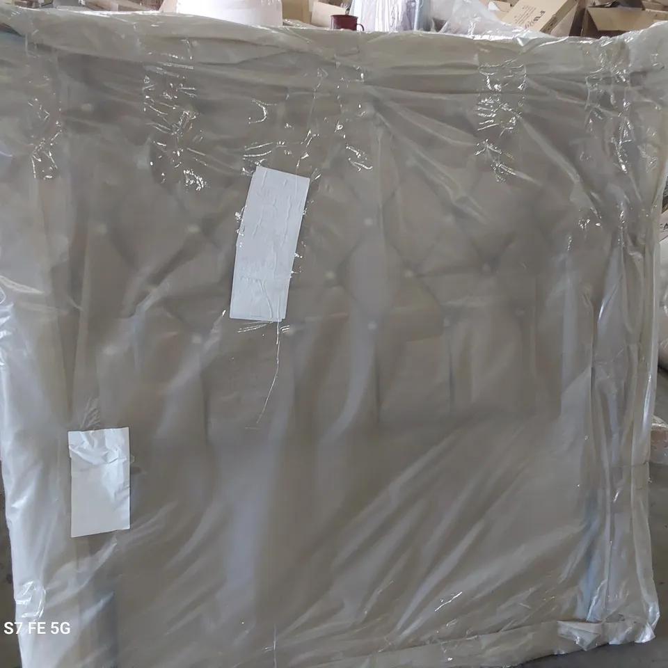 BAGGED 4'6" DOUBLE BUTTONED HEADBOARD 