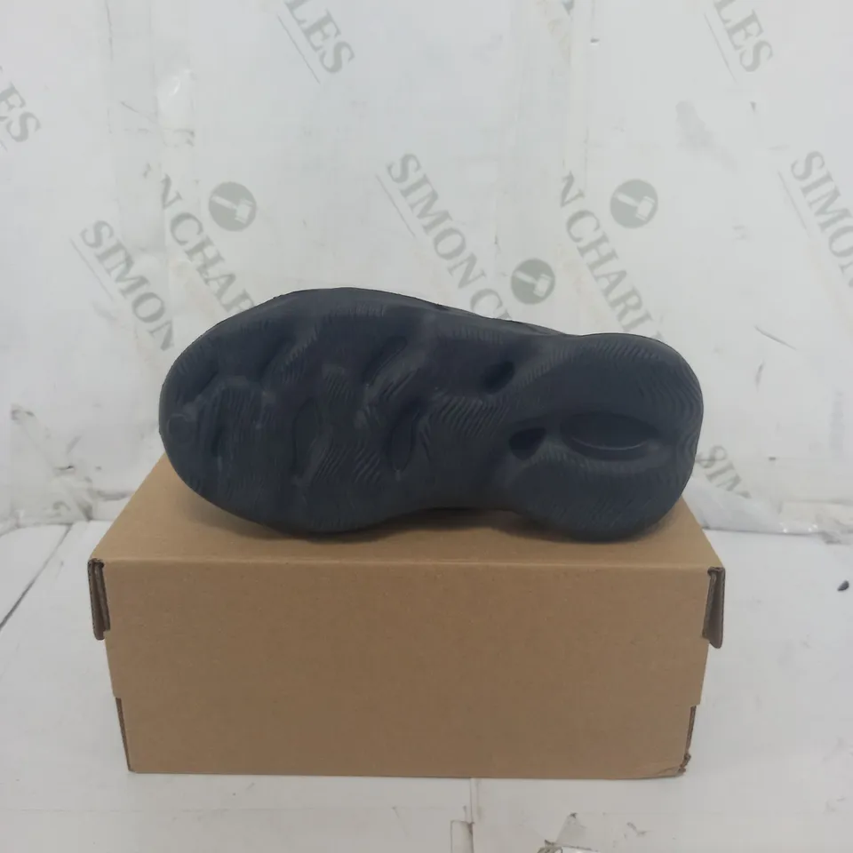 BOXED ADIDAS YEEZY FOAM RNR - INFANTS SIZE 