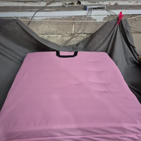 PINK FOLD OUT MAT