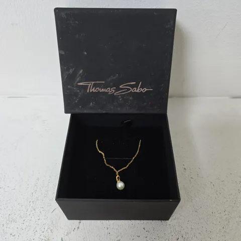 BOXED THOMAS SABO BASICS GOLD-PLATED NECKLACE WITH FRESHWATER PEARL PENDANT
