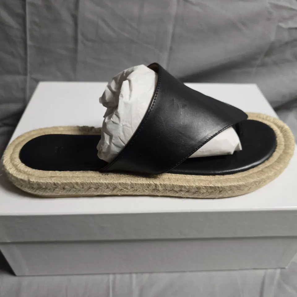 BOXED PAIR OF ME+EM FLIP FLOPS - UK SIZE 38