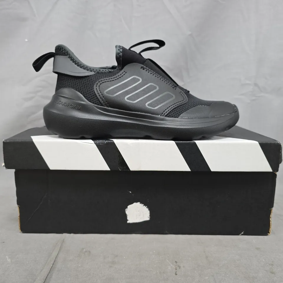 BOXED PAIR OF ADIDAS TENSAUR COMFORT KID'S SHOES IN BLACK SIZE UK 13K