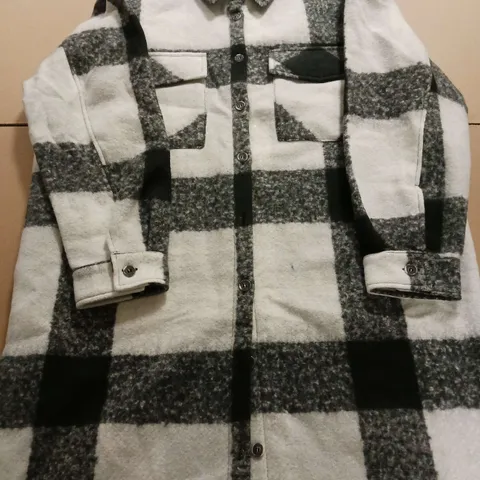 BADGLEY MISCHKA LADIES SHACKET BLACK AND WHITE SIZE L