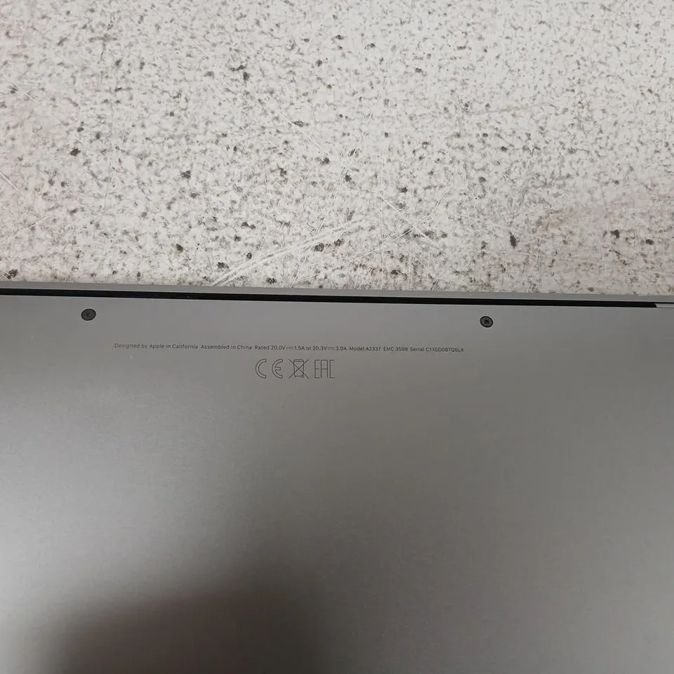 APPLE MACBOOK AIR 13-INCH (M1) 8GB RAM 256GB SSD