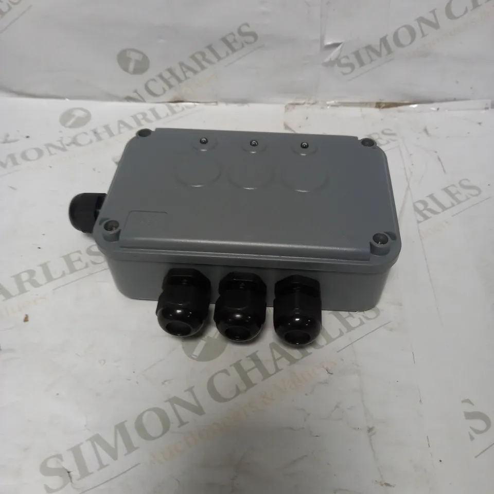 KNIGHTSBRIDGE IPAV663G IP66 3G REMOTE SWITCH BOX
