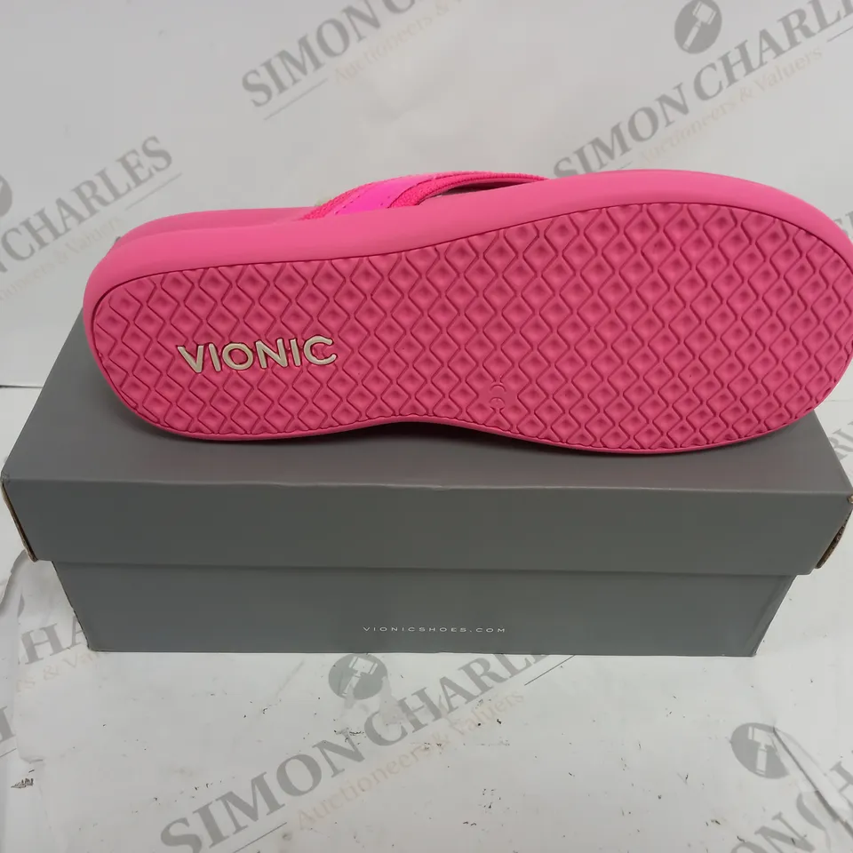 VIONIC TIDE SANDALS SIZE 6