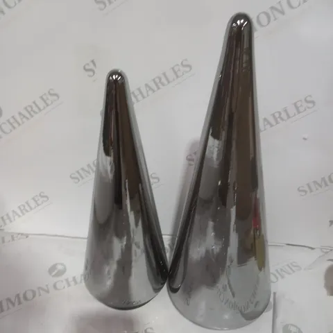 BOXED KELLY HOPPEN SET OF 2 INDOOR/OUTDOOR PRELIT GLASS DECOR - REFLECTIVE CONES