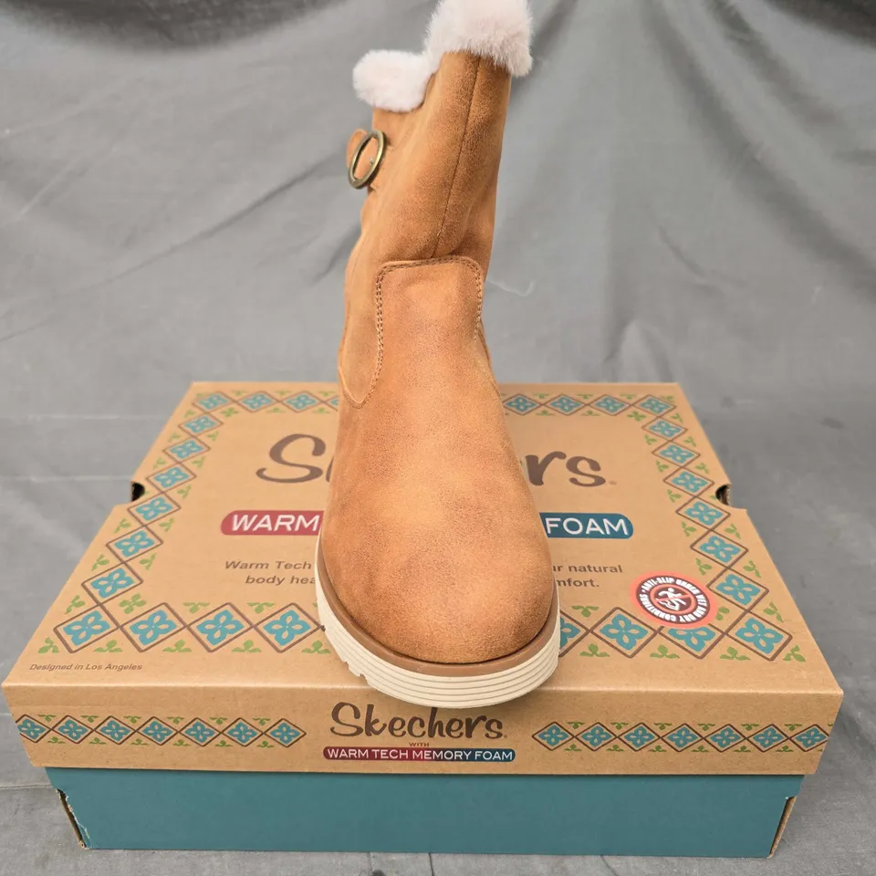 BOXED PAIR OF SKECHERS WARM TECH BOOTS IN TAN - 6