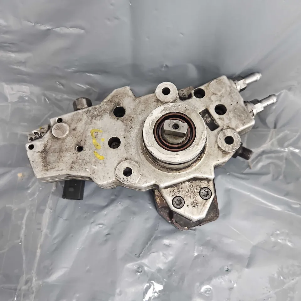 BOSCH FUEL PUMP MODEL UNSPECIFIED 