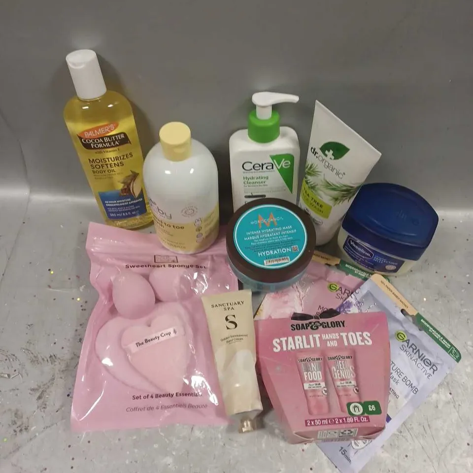 APPROXIMATELY 20 ASSORTED COSMETIC PRODUCTS INCLUDE - SOAP&GLORY STARLIGHT HANDS AND TOES KIT - CERAVE HYDRATING CLEANSER - DR.ORGANIC TEA TREE FACE WASH - ETC